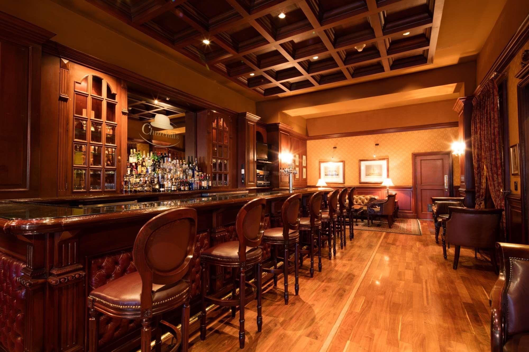 فندق بارسيلو سان سلفادور المظهر الخارجي الصورة The bar at the 21 Club
