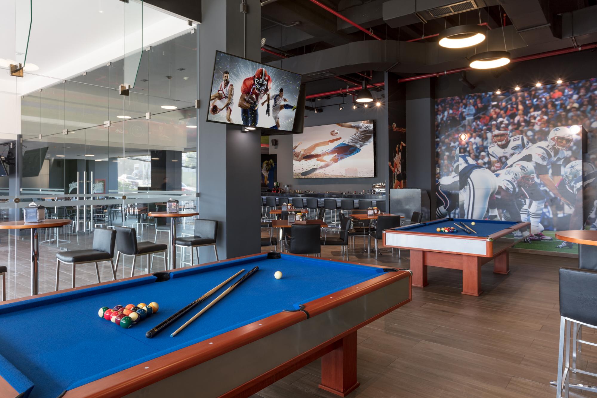 فندق بارسيلو سان سلفادور المظهر الخارجي الصورة The Sports Bar
