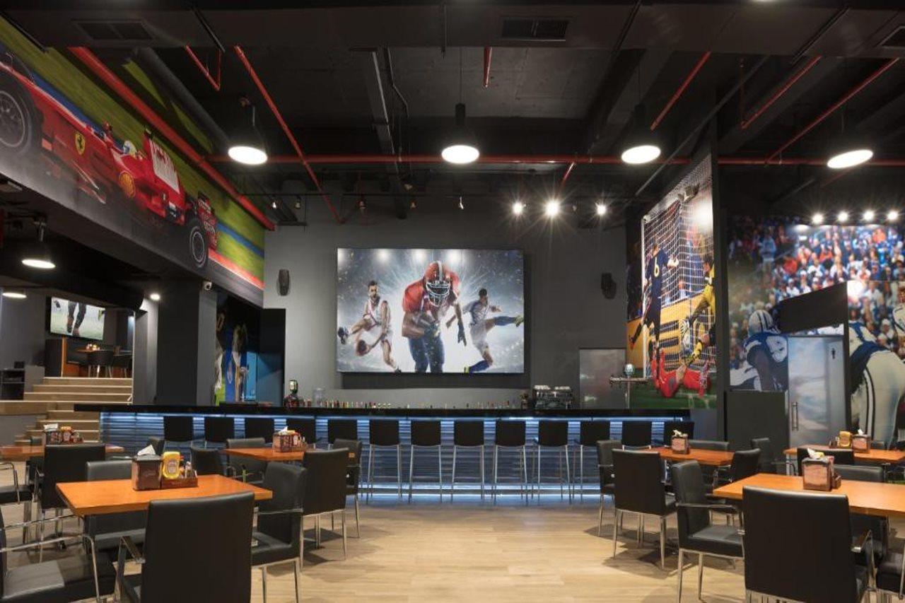 فندق بارسيلو سان سلفادور المظهر الخارجي الصورة The Sports Bar