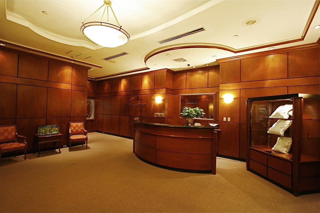 فندق بارسيلو سان سلفادور المظهر الخارجي الصورة The lobby of the Center for Advanced Medicine